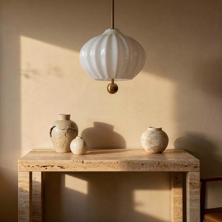 Ninniku | Milk Glass Pendant Light