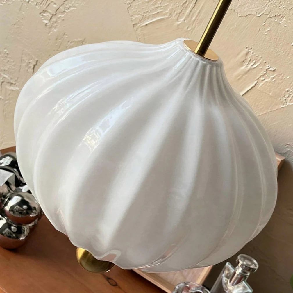 Ninniku | Milk Glass Pendant Light